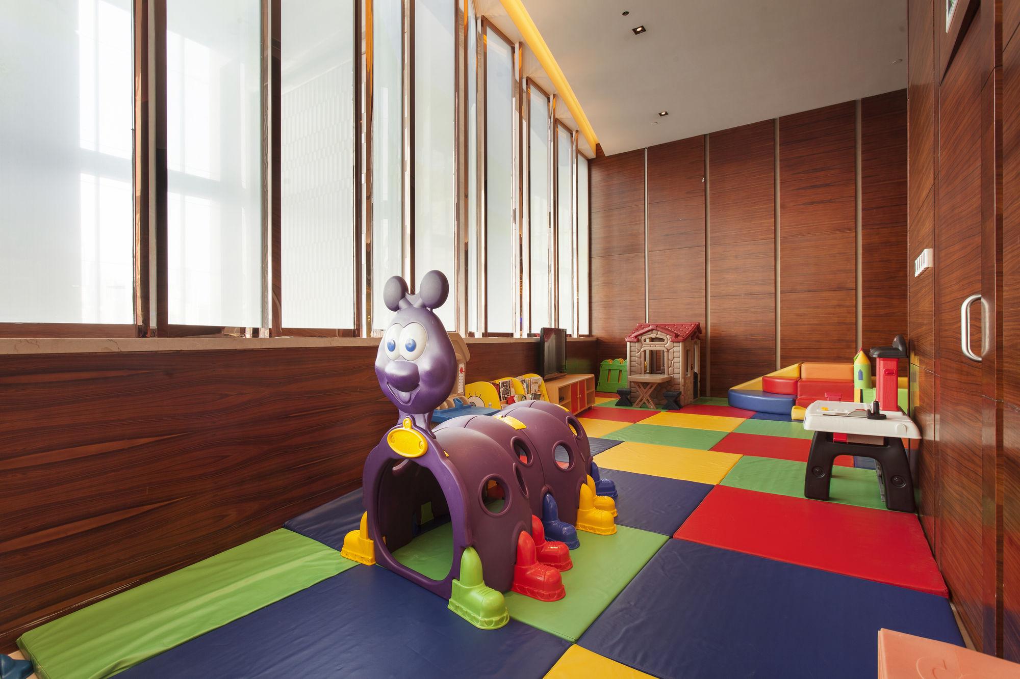 Radisson Blu Plaza Chongqing - Free 2 Bottle Of Local Beer Per Room During Stay Extérieur photo