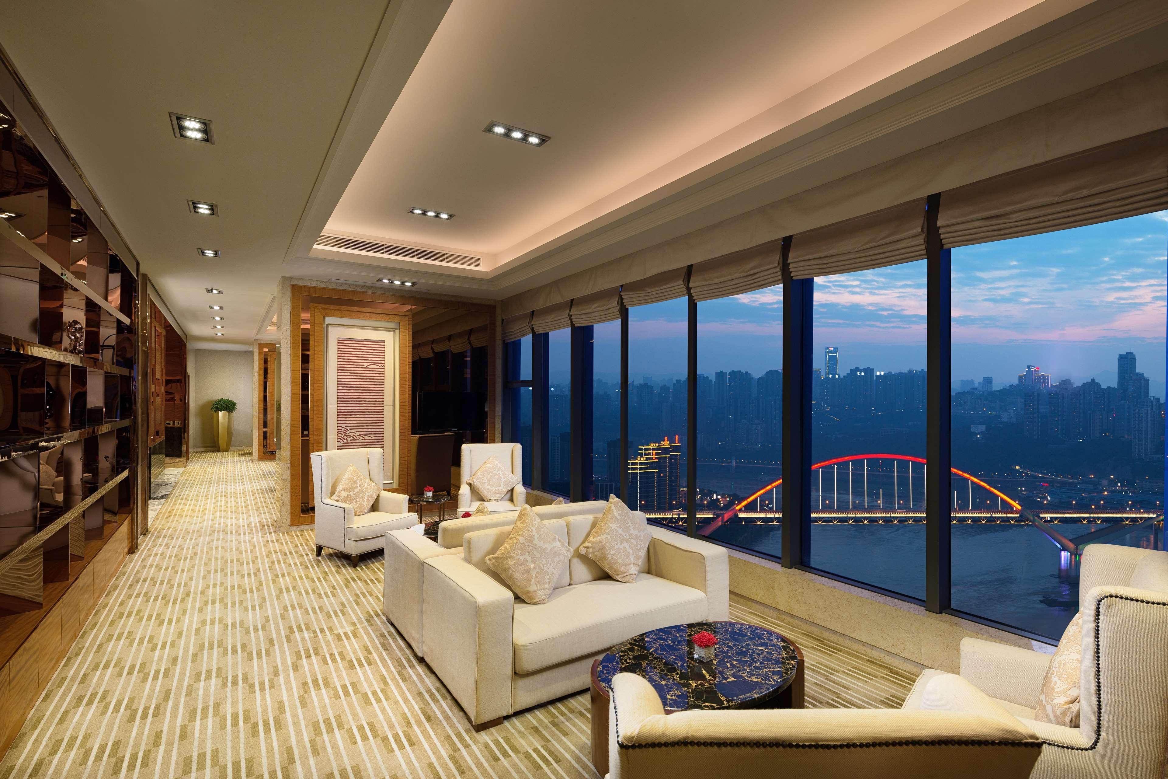 Radisson Blu Plaza Chongqing - Free 2 Bottle Of Local Beer Per Room During Stay Extérieur photo