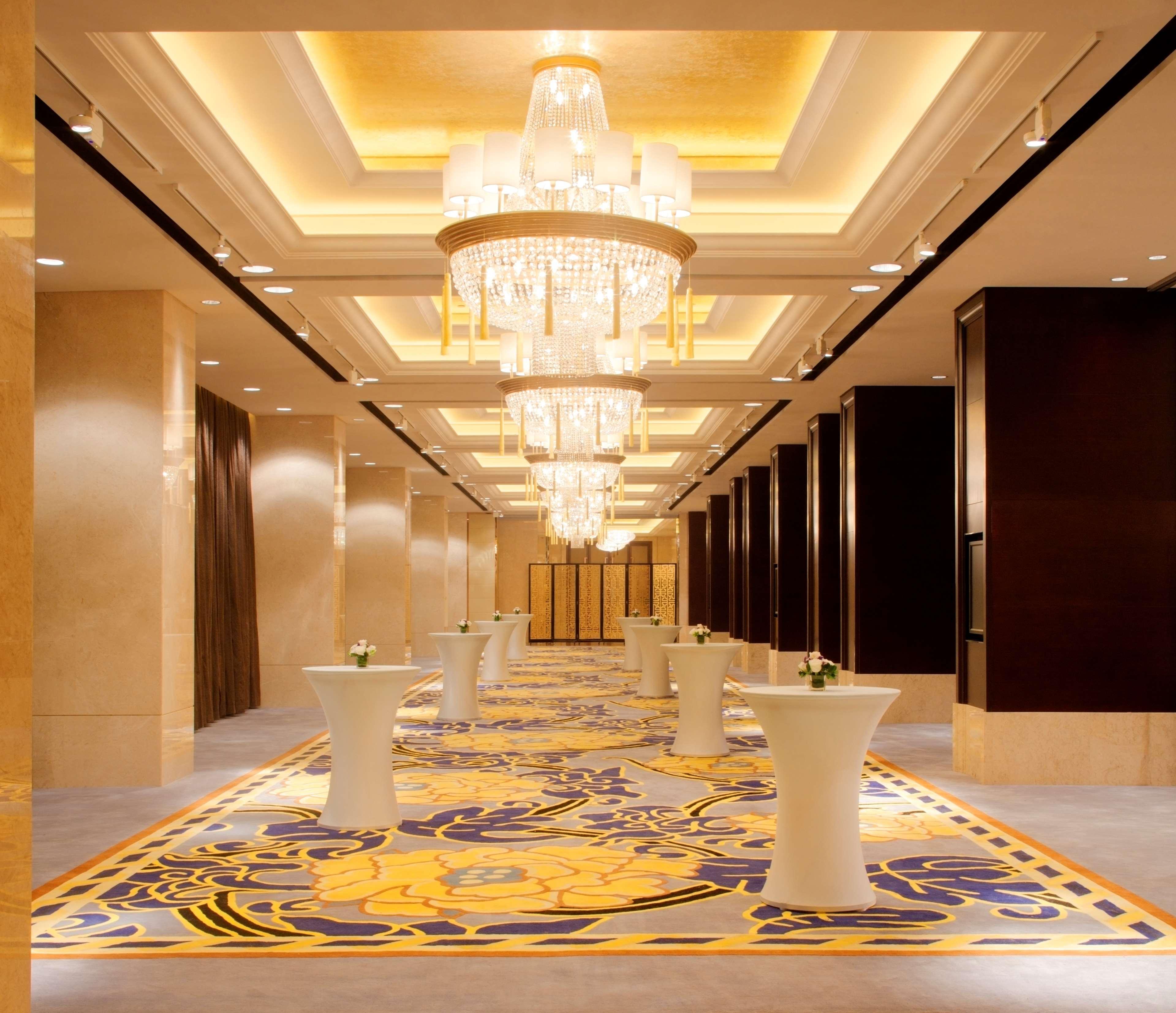 Radisson Blu Plaza Chongqing - Free 2 Bottle Of Local Beer Per Room During Stay Extérieur photo