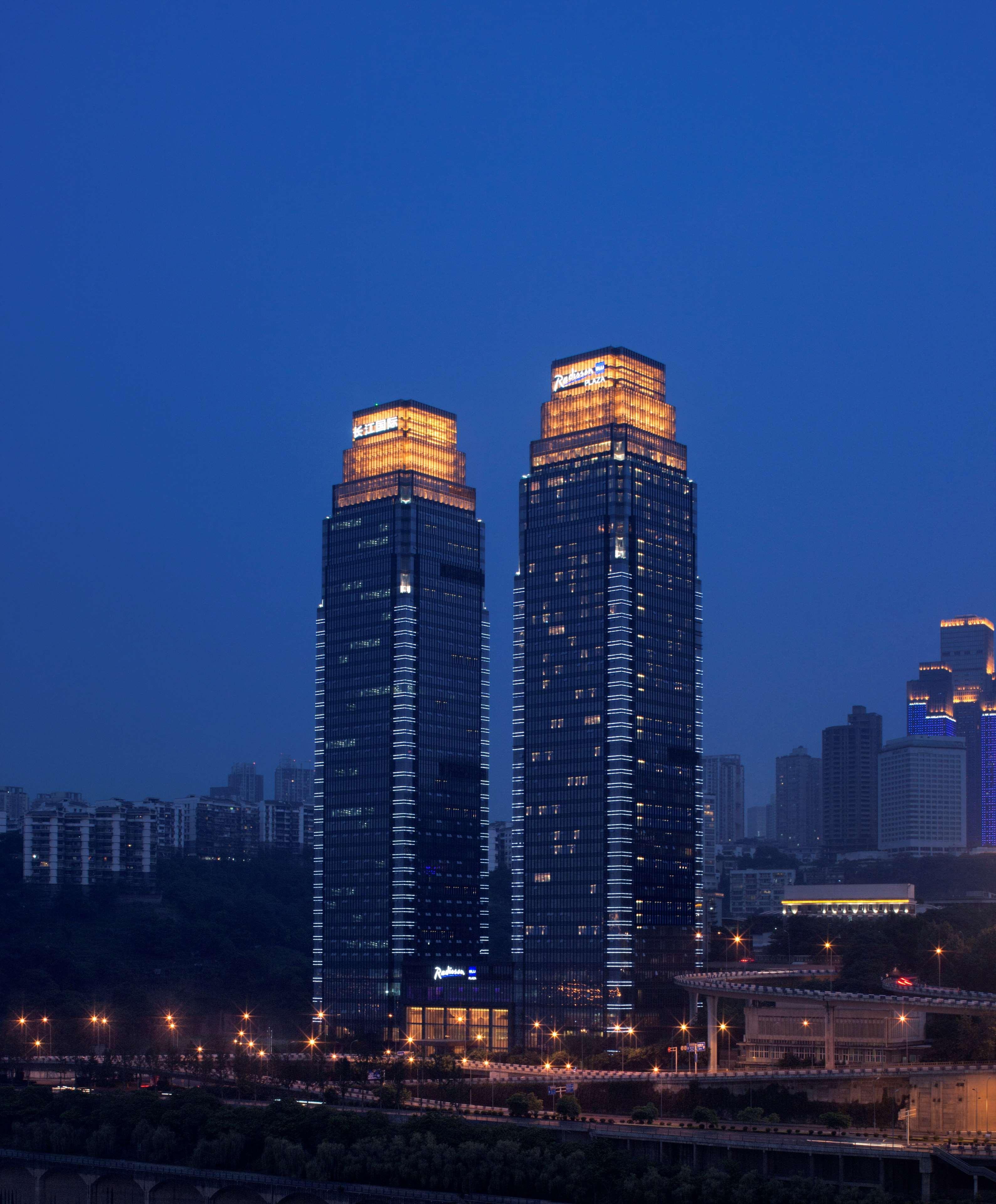 Radisson Blu Plaza Chongqing - Free 2 Bottle Of Local Beer Per Room During Stay Extérieur photo
