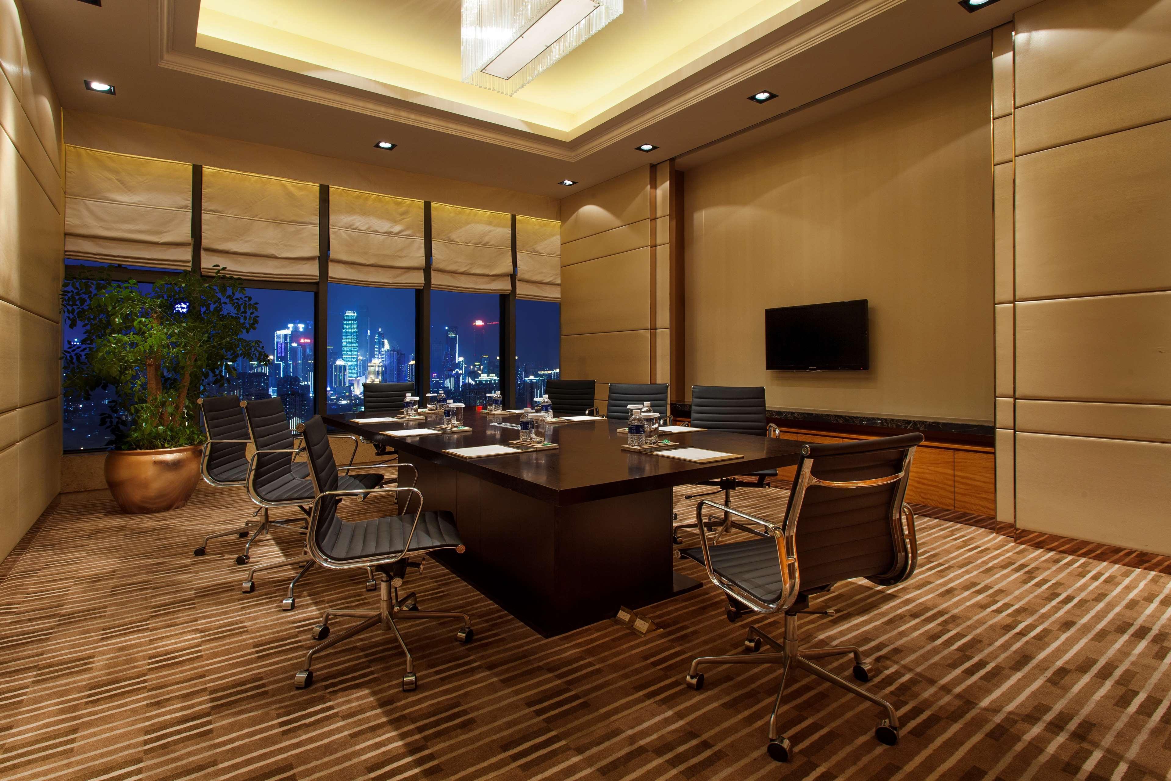 Radisson Blu Plaza Chongqing - Free 2 Bottle Of Local Beer Per Room During Stay Extérieur photo