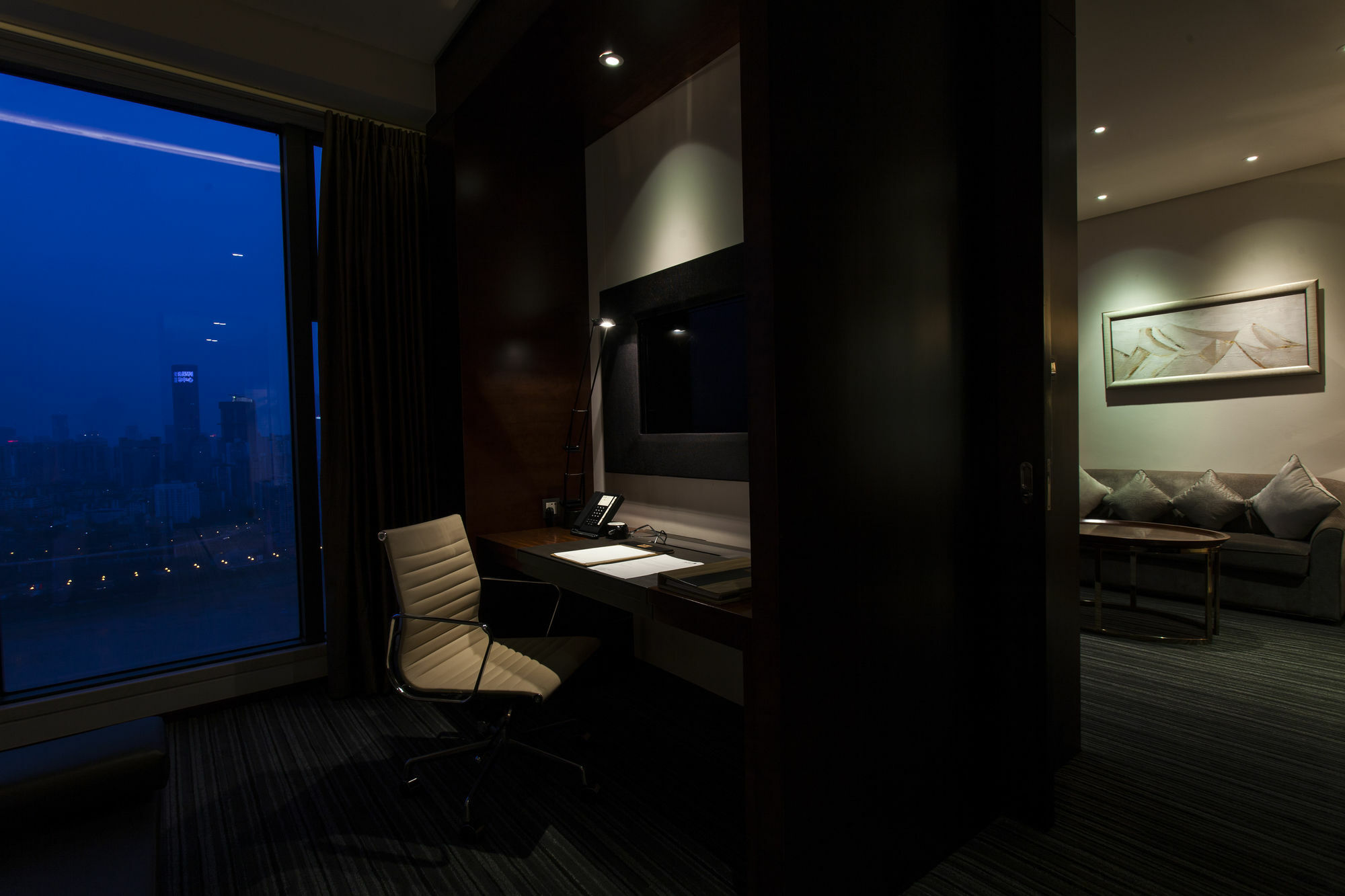 Radisson Blu Plaza Chongqing - Free 2 Bottle Of Local Beer Per Room During Stay Extérieur photo