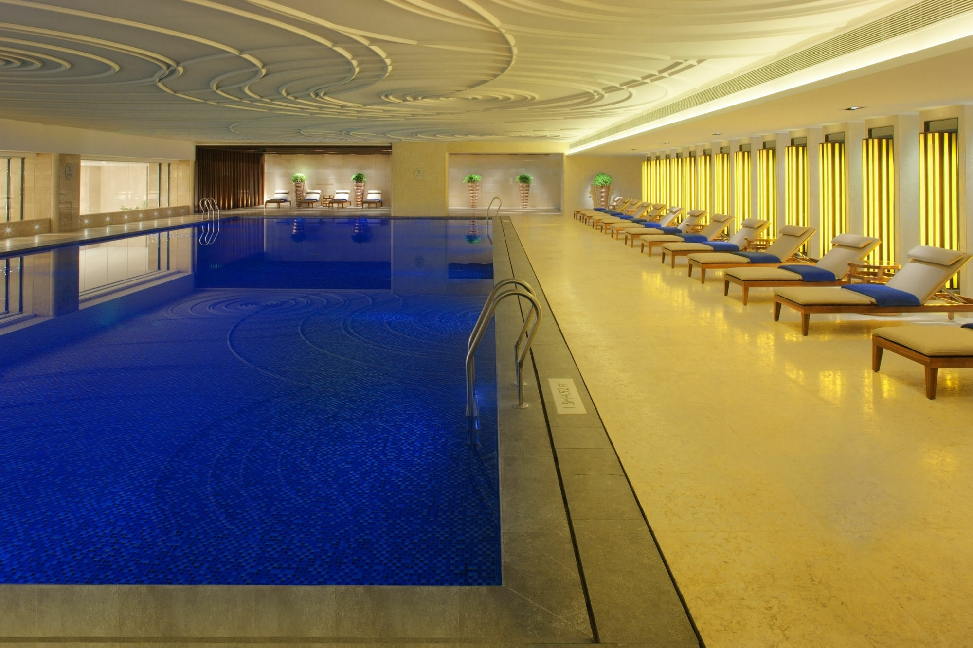Radisson Blu Plaza Chongqing - Free 2 Bottle Of Local Beer Per Room During Stay Extérieur photo
